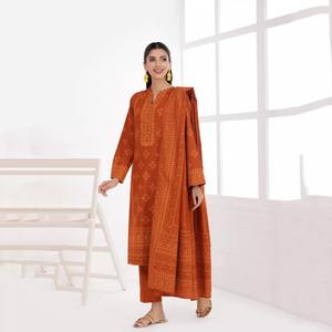 Shalwar Kameez de Seda y Rayón Personalizado de Alta Calidad para Mujer - Diseño Clásico y Elegante - Product Image 4