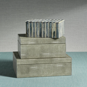 Boîte de rangement AK en laiton en cuir et os dans un ensemble fini multicolore de 3 boîtes de haute qualité au design unique pour un usage quotidien - Product Image 1