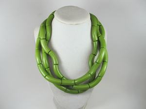 Collier en résine verte statement, tube en résine, collier audacieux et épais, multi-couches, style fait main, bijoux de mode pour femmes - Product Image 2