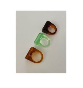 Elegantes servilleteros de resina hechos a mano con detalles intrincados para una decoración de mesa de lujo y experiencias gastronómicas finas - Product Image 3