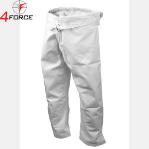 Conjuntos de Uniformes de Karate Premium para Entrenamiento y Competición, Mezcla de Algodón Reforzada, Ligeros, con Logotipo Frontal Personalizado Bordado - Product Image 3