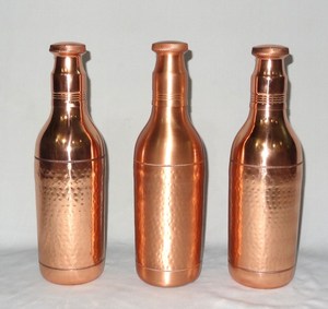 Bouteille d'eau en cuivre fantaisie moderne de qualité supérieure conception de champagne bouteille de champagne en cuivre bouteille d'eau en cuivre massif de haute qualité - Product Image 2