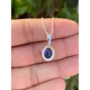 Collier ovale en argent 925 avec saphir pour fiançailles, élégant et durable - Product Image 3