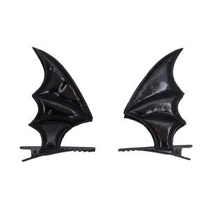 Sowaka Fermagli per Capelli a Forma di Ali di Pipistrello Neri Stile Gotico Diavoloso Accessori Horror di Halloween per Donne Clip in Metallo 6,5 X 4 Cm - Product Image 1