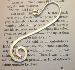 ที่คั่นหนังสือโลหะทำมือ ของตกแต่ง ของใช้ทางวรรณกรรม เหมาะสำหรับห้องสมุด สำนักงาน ห้องเรียน ผู้อ่านที่มีความคิดสร้างสรรค์ - Product Image 4