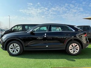 <span class=keywords><strong>Audi</strong></span> <span class=keywords><strong>Q8</strong></span> 55 TFSI quattro 4MG 5 porte <span class=keywords><strong>SUV</strong></span> 3L 6 cilindri Automatica Trazione Integrale del 2022 in Condizioni Perfette - Auto Usata Pronta per la Spedizione in Tutto il Mondo - Product Image 3