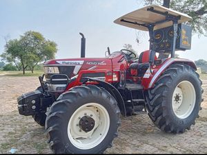 รถแทรกเตอร์ Mahindra 755 Novo 4x4 ปี 2023 กำลัง 75 แรงม้า ใช้งาน 570 ชั่วโมง ระบบขับเคลื่อน 2 ล้อ พร้อมชุดเกียร์เครื่องยนต์และเกียร์ที่จำเป็น - Product Image 4