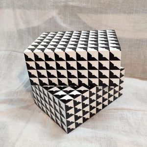 Cajas de regalo con incrustaciones de resina de madreperla de hueso de diseño geométrico para decoración del hogar patrón de grabado de estilo artístico para reventa en tiendas - Product Image 5