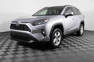 Toyota RAV4 XLE FWD SUV Eficiente y Confiable para Familias, Transmisión Automática, Volante a la Izquierda, Cuero Oscuro, Turbo, Cámara - Product Image 4