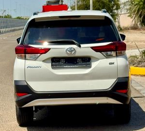 Toyota Rush GX 7 posti, cambio automatico, motore a combustione interna, potenza 100-199 CV - Product Image 3