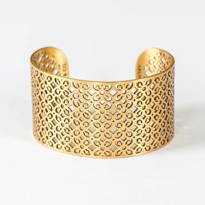 Brazalete de latón para damas y diseño exclusivo, joyería de moda hecha a mano, brazalete de latón - Product Image 1