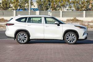 Toyota Highlander VXR 2.5 Híbrido 4 Cilindros AWD SUV 2025 Blanco Impecable con Asientos de Cuero, Usado Certificado, Bajo Kilometraje (10.9 km), Exquisito - Product Image 5