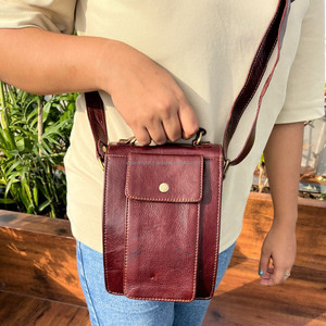 New Genuine Leather Crossbody Bag with <b>Several</b> Compartments & Cell Phone Holder <b>Hand</b> Stitched Leather Shoulder Bag for Unisex - Product Image 3