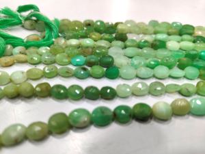 Cuentas de Briolette facetadas de crisoprasa Natural, cuentas de piedra preciosa verde de 7X9mm por hebra, 13 pulgadas de largo - Product Image 2