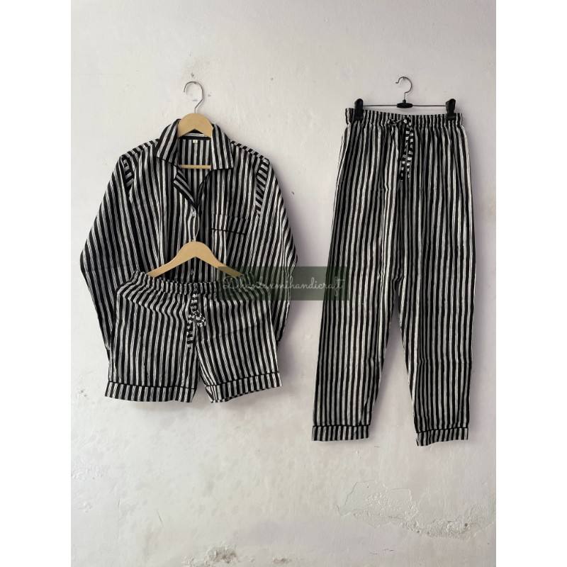 ขาว &amp; ดำ