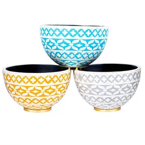 Tazón para Servir con Incrustaciones de Hueso, Diseño Europeo Moderno, Hecho a Mano, Madera y Resina, Tamaño y Color Personalizables, Pulido, en Existencia - Product Image 1