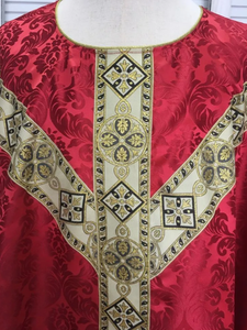 Chasuble de prêtre rouge sur mesure 2025 avec broderie en or et étole nouveau design pour père - Product Image 6