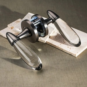 Elegante manija de metal y vidrio para puertas Diseño moderno Manija interior del hogar Aspecto elegante para armarios Cajones y muebles - Product Image 4