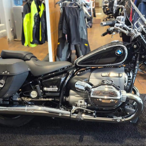 Motocicleta R18 Primera Edición 2022 - Product Image 1