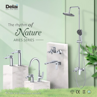 Système de douche mural moderne 3 fonctions en laiton chromé avec douchette de pluie, bec de baignoire orientable et douchette à main