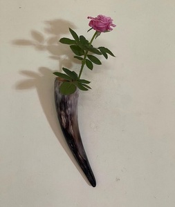 Vase et pot de fleurs de jardin en corne de buffle écologique fait à la main, style animal, poli, pour la décoration de la maison et l'exposition de fleurs - Product Image 1