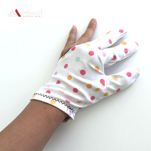 Gants de snooker Offre Spéciale à inspection complète Livraison rapide Cuir et cabretta imperméables Fabriqués au Pakistan - Product Image 4