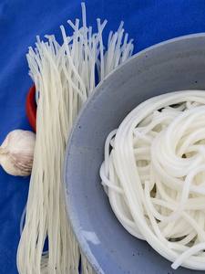 Fideos de Carne Hue de Vietnam de Alta Calidad, al por Mayor, para Exportación a Granel, Fideos de Arroz Secos, Vermicelli, Auténticos Fideos Instantáneos Vietnamitas para Sopa - Product Image 6