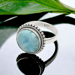 Cadeau d'anniversaire délicat pour elle Bague classe en argent sterling 925 avec pierres précieuses en larimar naturel pour cadeau d'anniversaire Bijoux faits à la main Inde - Product Image 2
