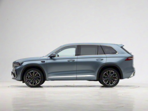 Auto Usado 2024, SUV Automático de 5 Puertas y 5 Asientos con Llantas R18, Interior Eléctrico en Tela Oscura, Volante a la Izquierda - Product Image 4