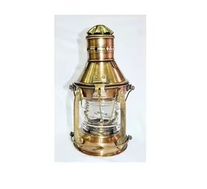 Lanterne en laiton doré de nouvelle conception Lanterne en métal en laiton de qualité supérieure très vendue pour une maison élégante, un hôtel et une décoration intérieure. - Product Image 4