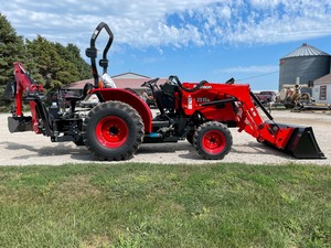Tractor TYM 2515H en Excelentes Condiciones con Cargador Retroexcavador, 24HP, 4x4, Maquinaria Agrícola Compacta - Product Image 4