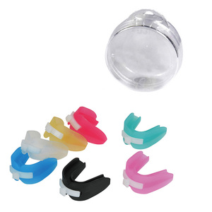 Protège-dents en silicone pour le sport, pour l'entraînement et la compétition, ajustement universel - Product Image 3