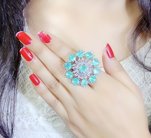 Última llegada Joyería de declaración para mujer Imitación de diamante americano Brillo de larga duración Diseños únicos para cada ocasión Latón - Product Image 5