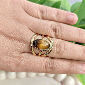 Anillo de piedra preciosa pulida de ojo de tigre natural, diseño circular de latón chapado en oro de 18 quilates, joyería hecha a mano para uso diario, estilo regalo para mujer - Product Image 5