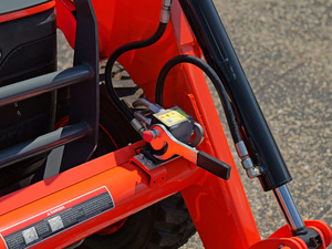 รถตักล้อยาง Kubota M62 ขับเคลื่อนสี่ล้อ ทนทาน ออกแบบมาเพื่อการขุด ตัก ดิน ซ่อมบำรุงทรัพย์สิน การทำงานในฟาร์ม และงานบ้าน - Product Image 4