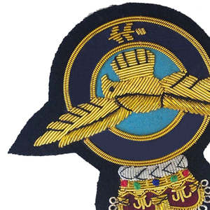 Badges en tissu brodés avec logo personnalisé de haute qualité à 100 %, avec fixation magnétique, fil de bullion à la mode pour vêtements - Product Image 2