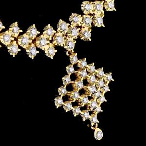 สร้อยคอแบบกล่องประดับเพชรแท้สำหรับผู้หญิง ยี่ห้อ Aniva ได้รับการรับรองจาก IGI เพชรทรงบริลเลียนต์คัต ทอง 18kt/22kt จี้คลาสสิก - Product Image 5