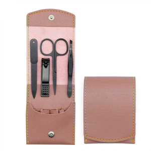 Juego de Manicura Profesional de Acero Inoxidable KAAMIR INSTRUMENTS KI-MK-87, Cortaúñas 4 en 1, Estuche Duradero Personalizado - Product Image 3