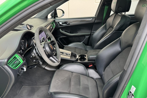 PRÊT À CONDUIRE - VÉHICULE D'OCCASION À VOLANT À GAUCHE |   Conduite à droite |   2022 PORSCHEESS MACANNSS GTS - Product Image 5