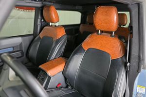 Ford Bronco Big Bend 2024 d'occasion en bon état, boîte manuelle 7 vitesses, kit de rehausse de 4 pouces, bleu azur métallisé - Product Image 5