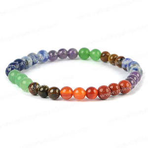 Bracelet en cristal 7 chakras, perles de pierres de guérison de 6 mm, améthyste, lapis-lazuli, aventurine verte, œil de tigre, cornaline, jaspe rouge - Product Image 4