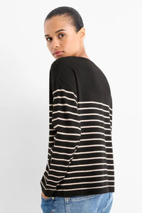 Minimalist <b>Sweater</b> for Women Designed for Lifestyle and Everyday Wear Brands Offering OEM Private Label Custom Branding Support - Product Image 2