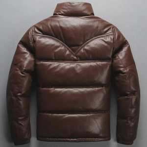 Chaqueta acolchada de invierno de cuero genuino grueso, diseñada para proteger del aire frío y a la vez ofrecer una prenda exterior moderna y suave. - Product Image 4