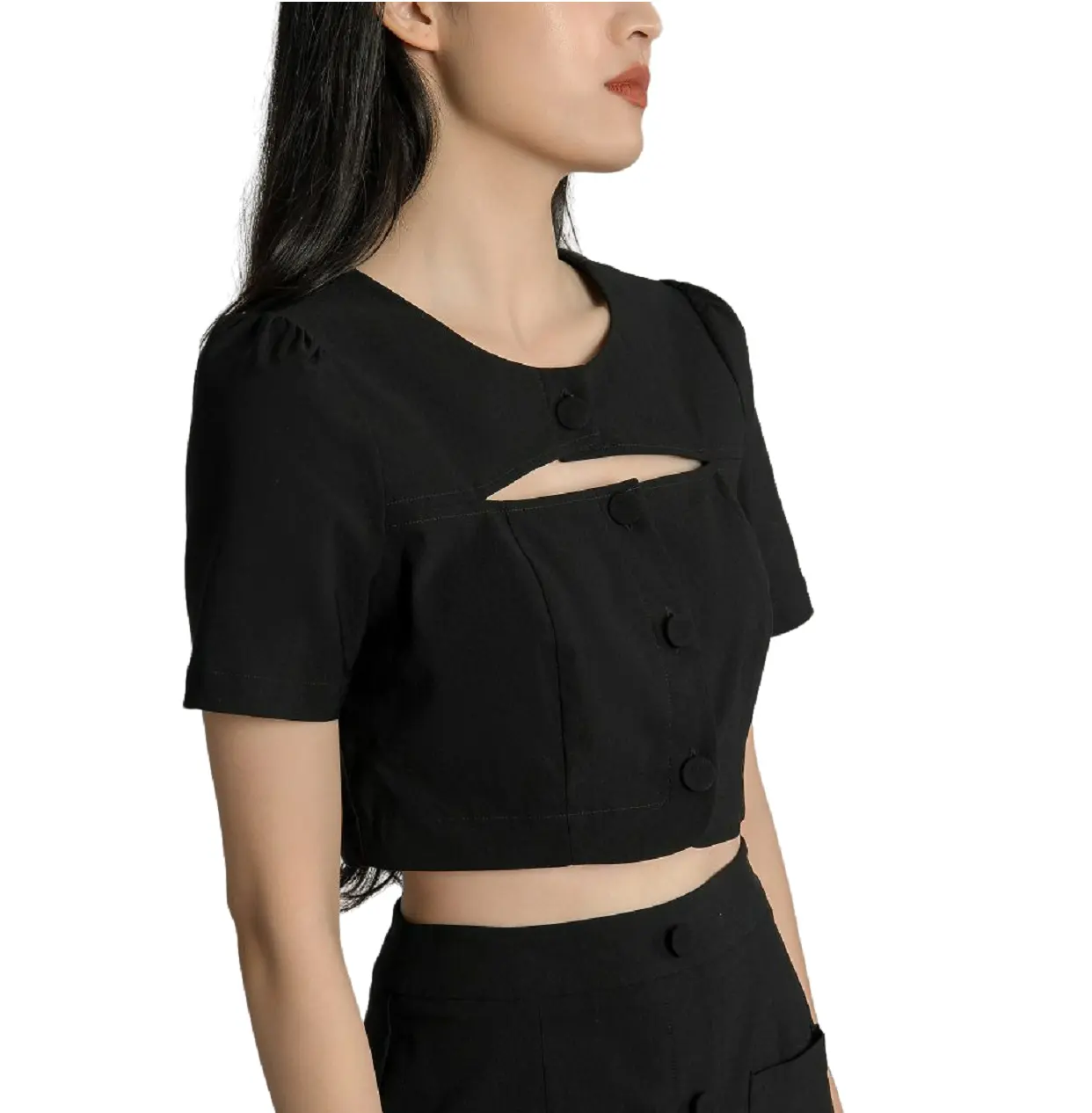 WHOLESALE WOMEN'S CUSTOMIZED LOGO FRONT CUT OUT SELF COVERED BUTTON SHORT SLEEVE CROPPED TOP