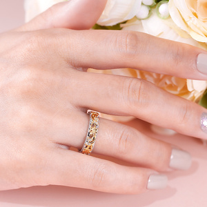 Bague d'anniversaire pour femme Jeulia en argent sterling bicolore avec motif floral sculpté - Product Image 6