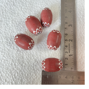 Cuentas de vidrio de cheurón hechas a medida en colores variados hechas con rayas de colores variados en tamaños variados - Product Image 1