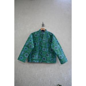 Veste matelassée à boutons en coton tissé à la main en Inde, écologique, réversible, à imprimé floral, chaude, manches longues, unisexe, hiver - Product Image 1