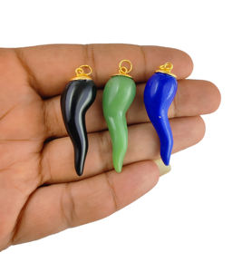 Colgante en forma de piedra preciosa turquesa, colgante de Chili chapado en oro, joyería turquesa de siete colores - Product Image 4