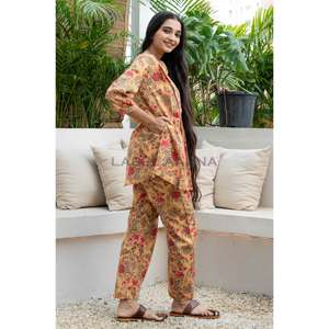 ชุดสองชิ้นผ้าคอตตอนสีเหลืองของผู้หญิง xs/xs ความยาวเหนือเข่าชุดทางการ - Product Image 2