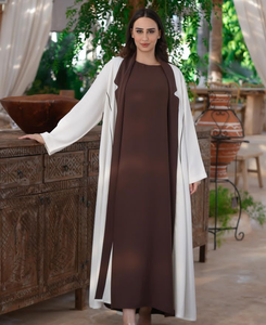 Los mejores precios al por mayor en Trendy Plus-Size Winter Abayas Hijabs Cinturón abierto frontal Estilo Cintura modesta Combinación perfecta para el invierno - Product Image 3